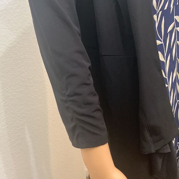 Chico’s Size 0 Black V Neck 3/4 Sleeves Peplum Waist Polyester Spandex Jacket - Picture 6 of 13